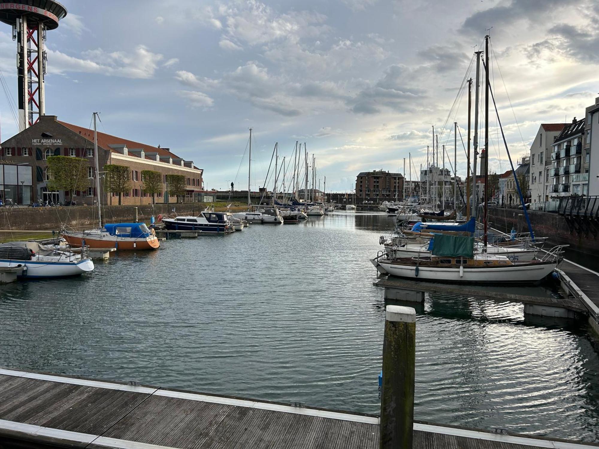 Bed & Breakfast Achter De Haven Vlissingen Exterior photo